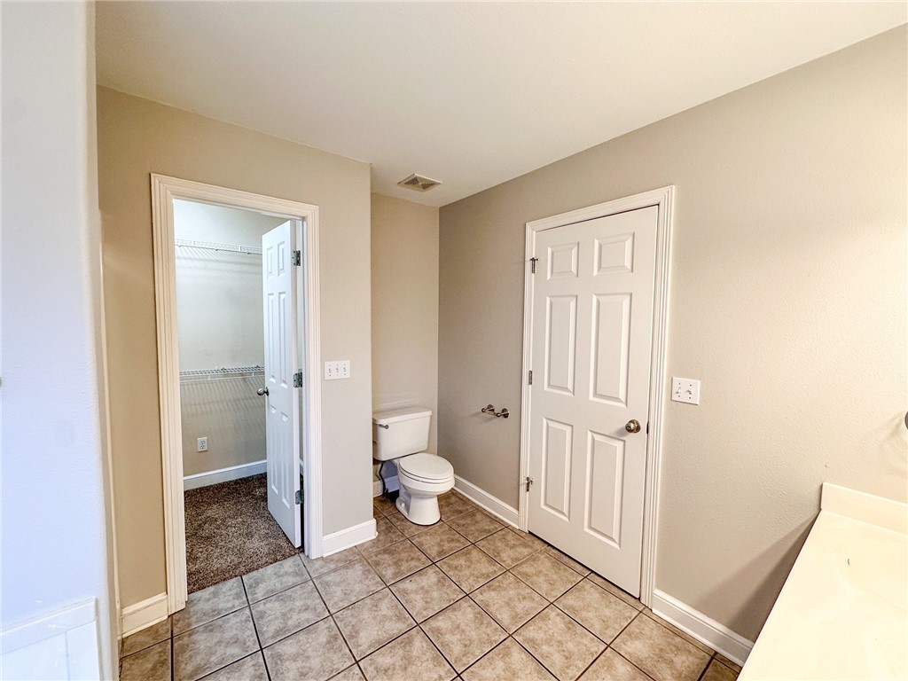 6140 W Pleasant Drive