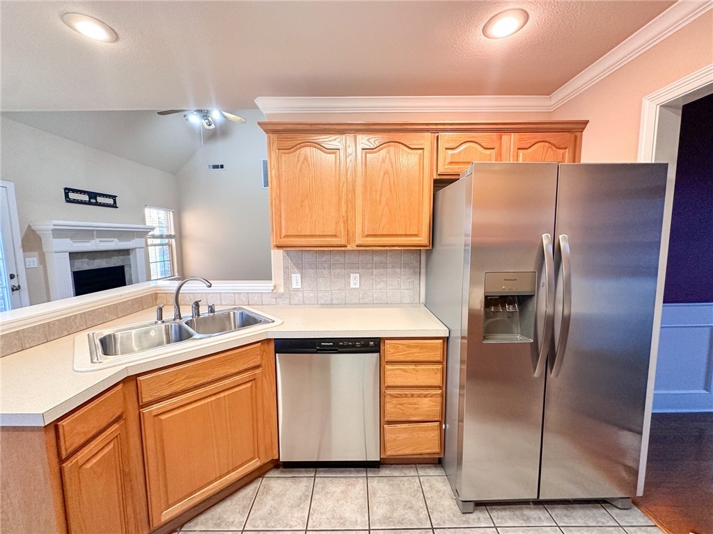 6140 W Pleasant Drive