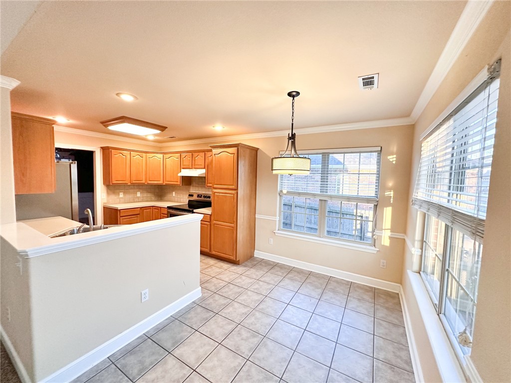 6140 W Pleasant Drive