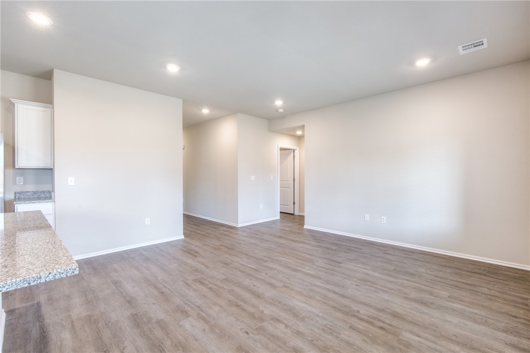 405 NW Bellflower Street