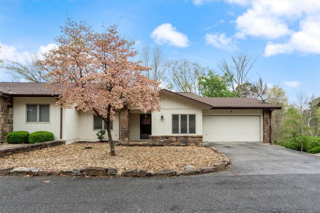 3 Rayburn Lane