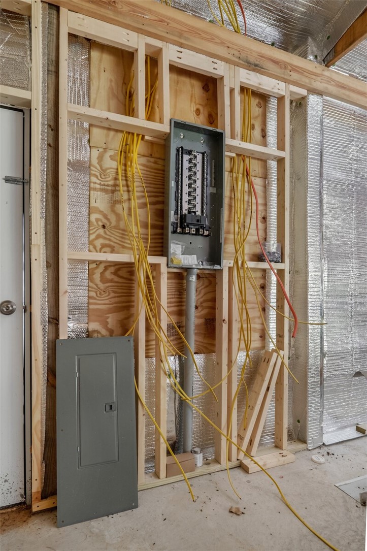 1410 N Crestview Road