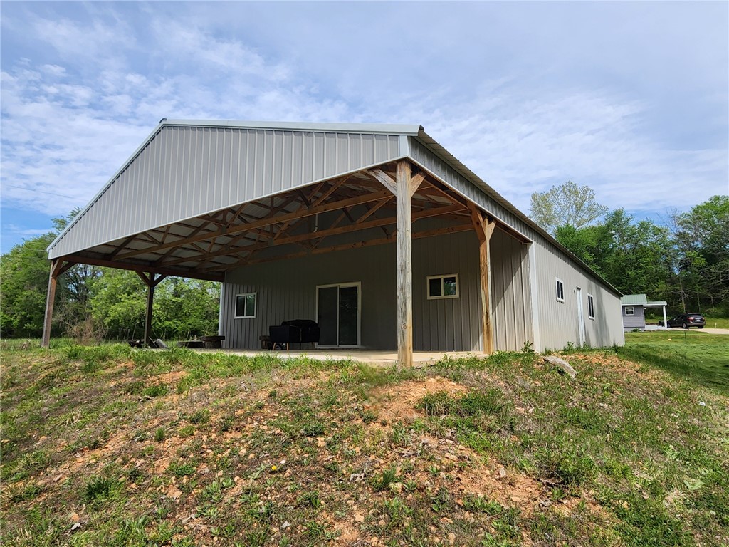 1410 N Crestview Road