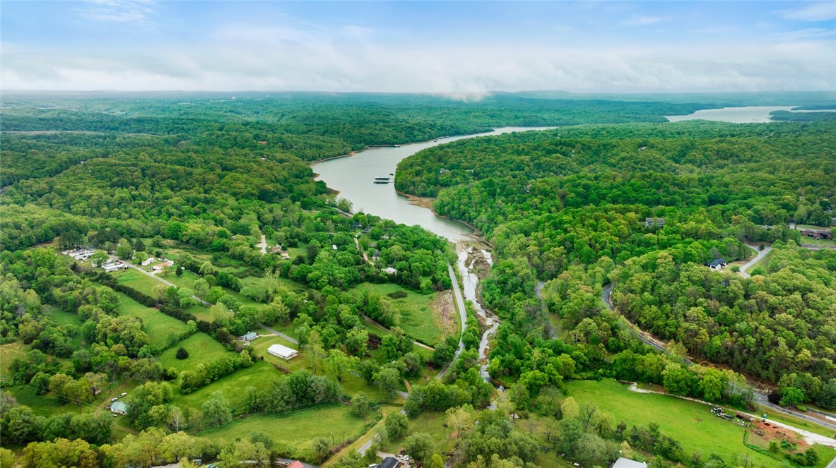 1410 N Crestview Road