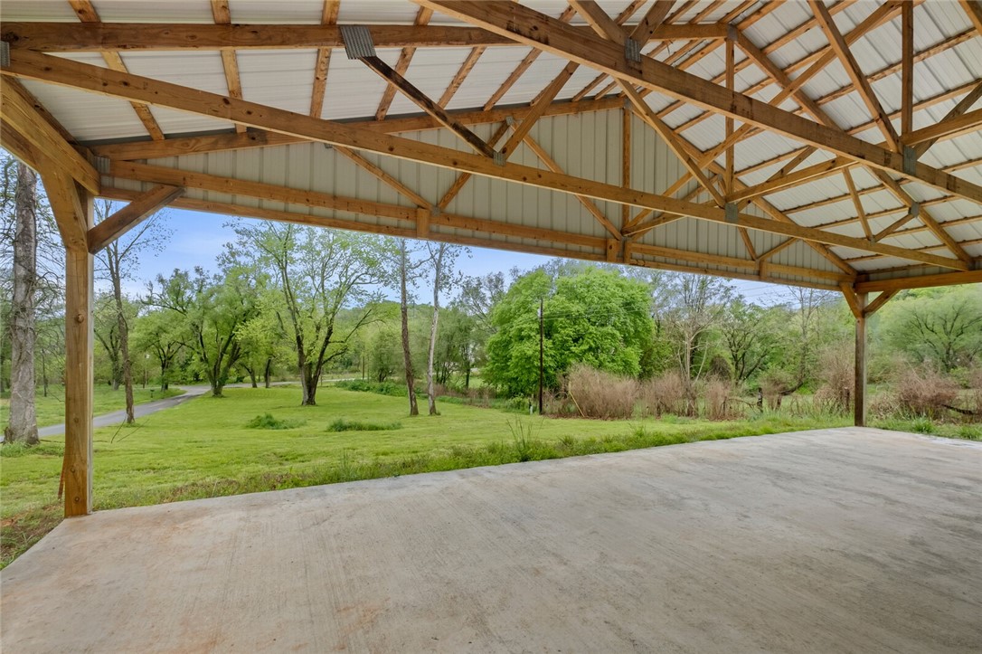 1410 N Crestview Road