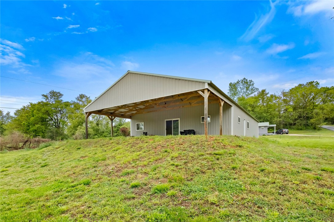 1410 N Crestview Road