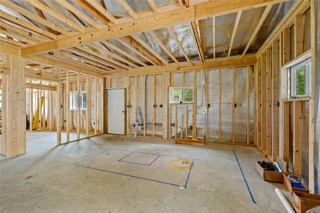 1410 N Crestview Road