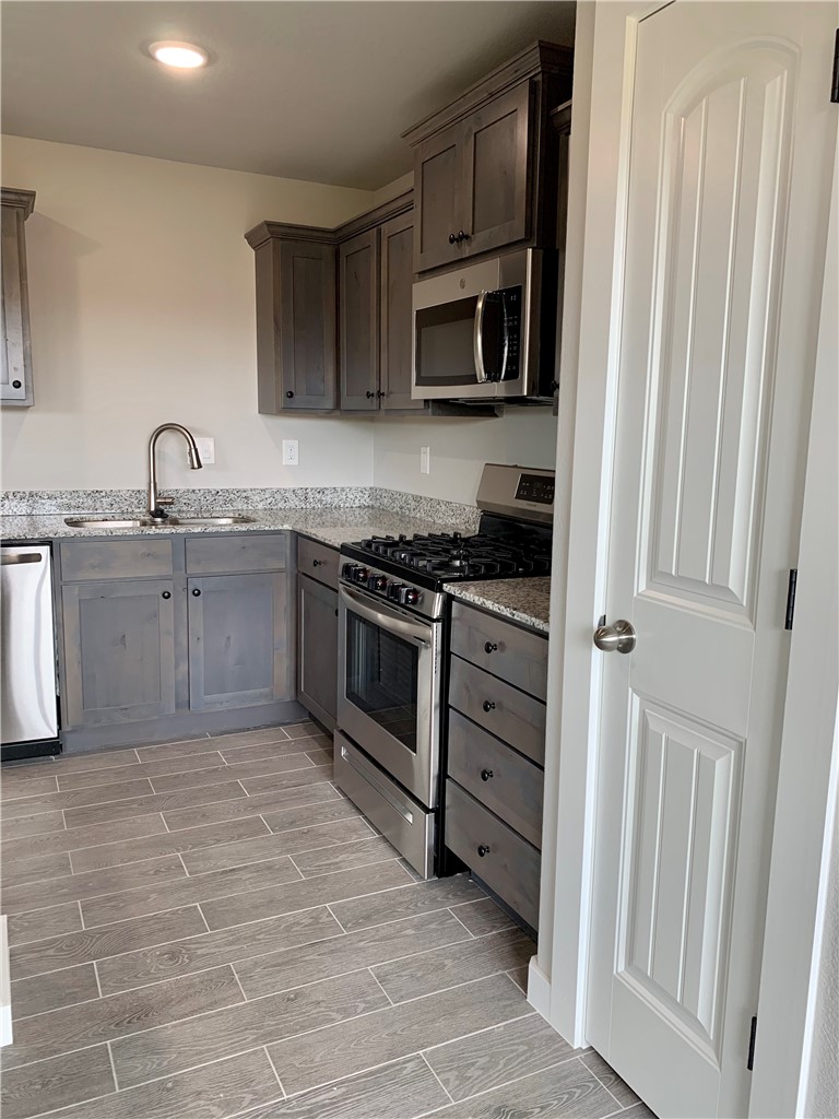 430 Red Robin Street