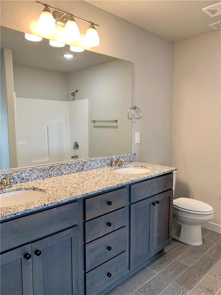 430 Red Robin Street