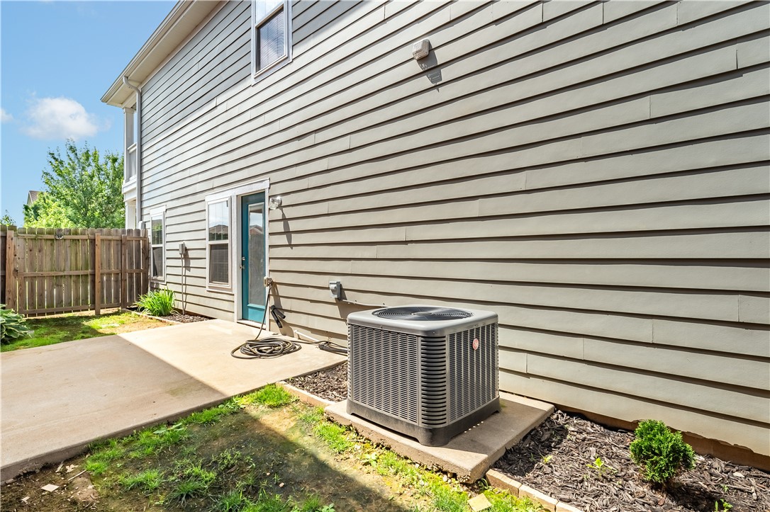 3809 SW Peachwood Drive