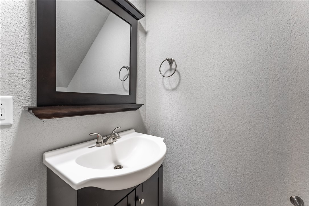 3809 SW Peachwood Drive