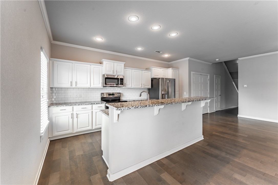 3809 SW Peachwood Drive