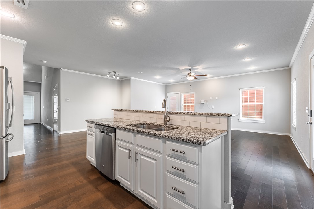 3809 SW Peachwood Drive