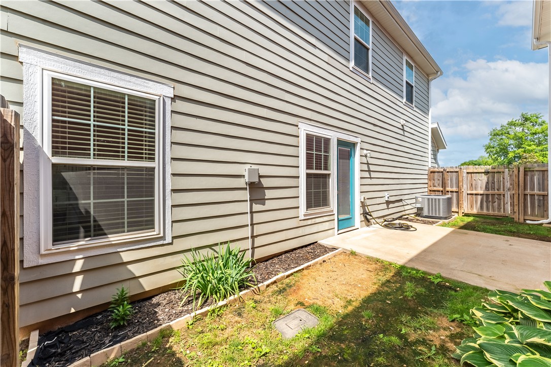 3809 SW Peachwood Drive