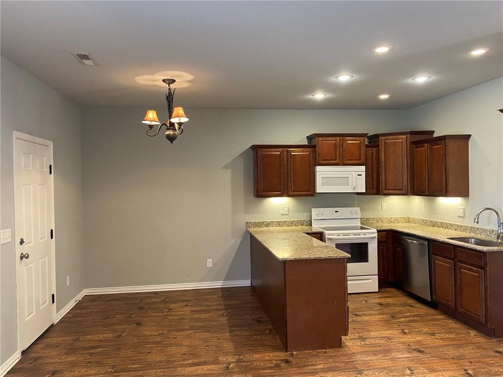 826 & 828 NW Baker Street