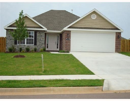 2205 SW Huntwick Avenue