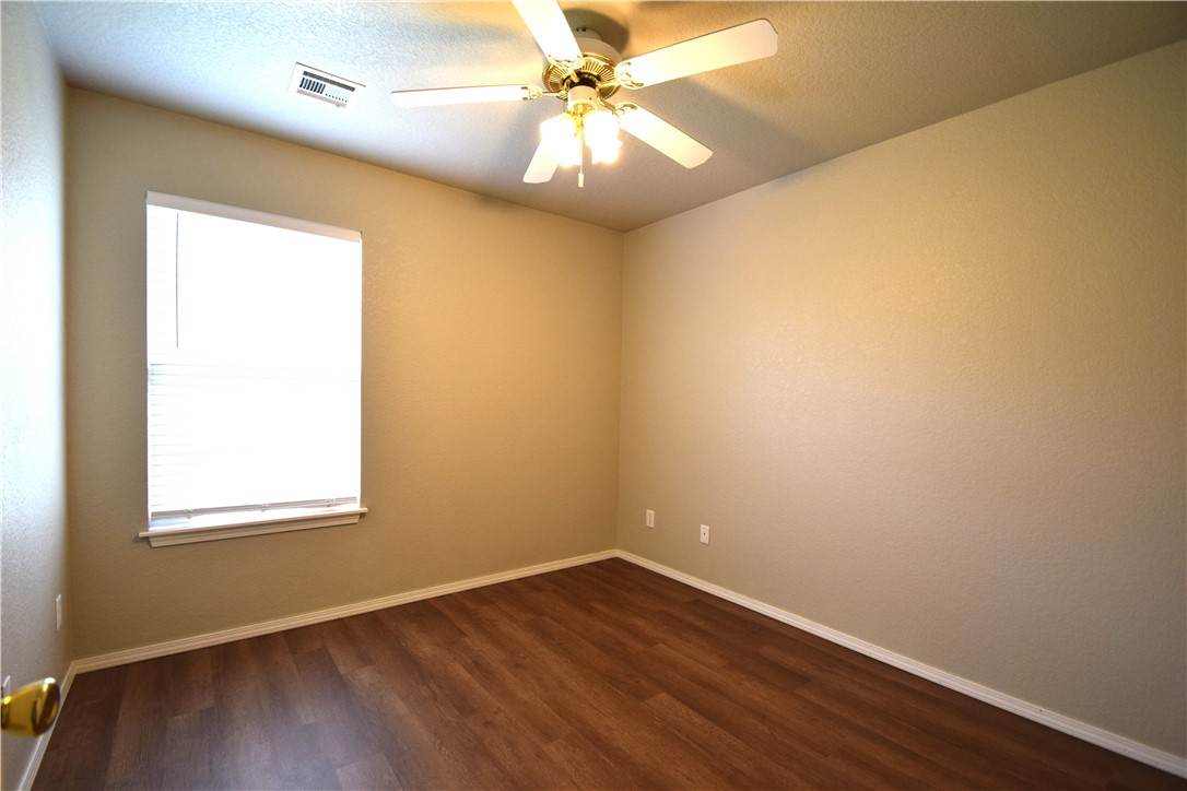 815 SW Tunbridge Drive