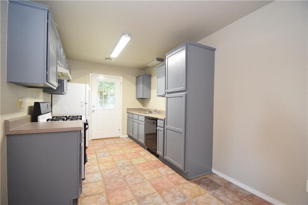 815 SW Tunbridge Drive