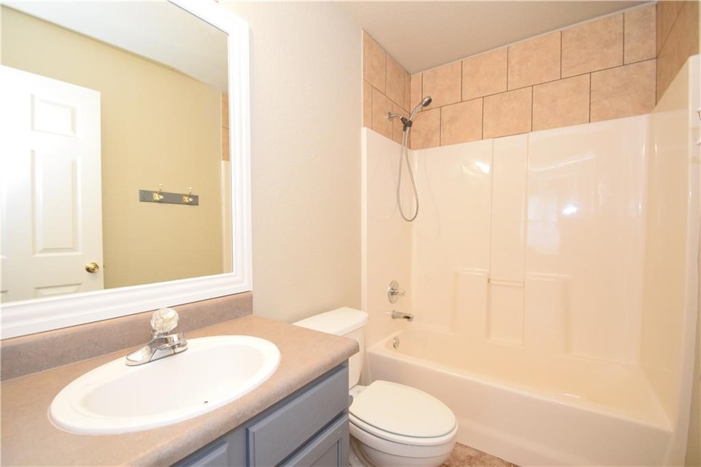 815 SW Tunbridge Drive