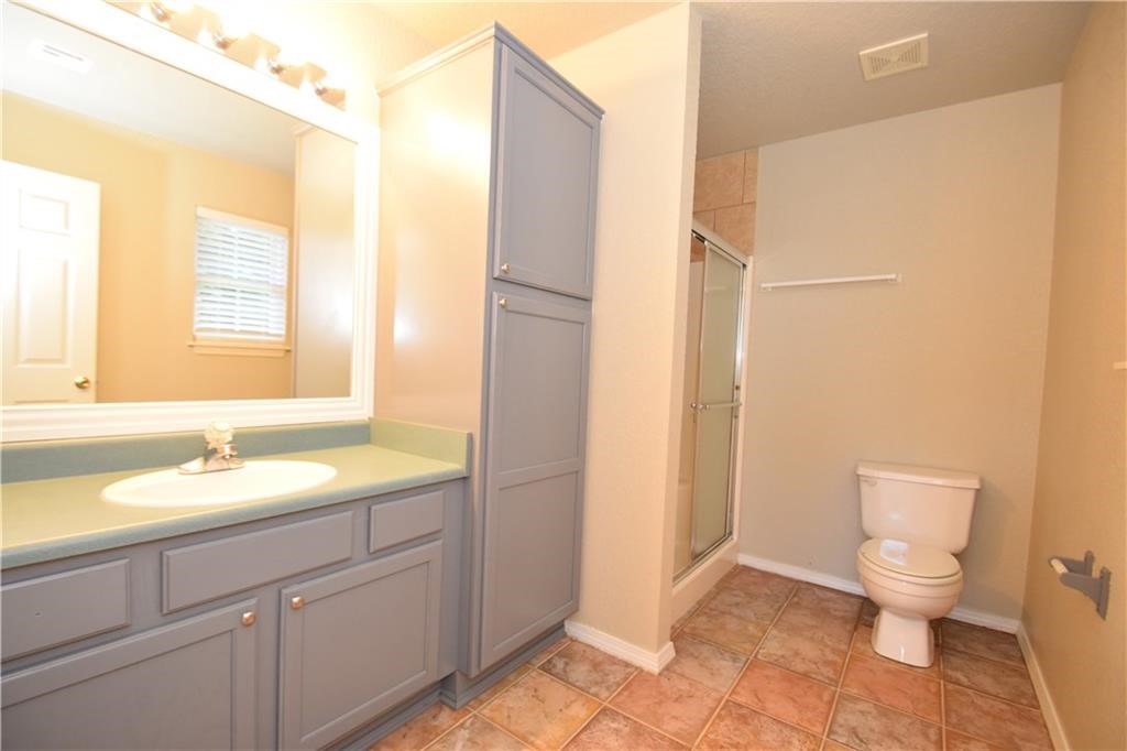 815 SW Tunbridge Drive