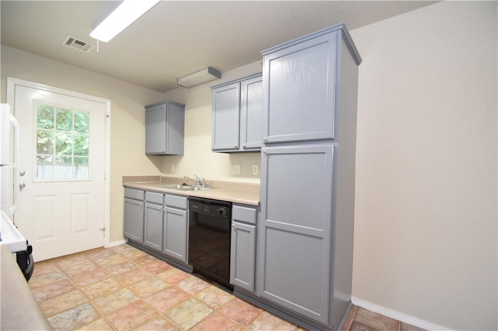 815 SW Tunbridge Drive