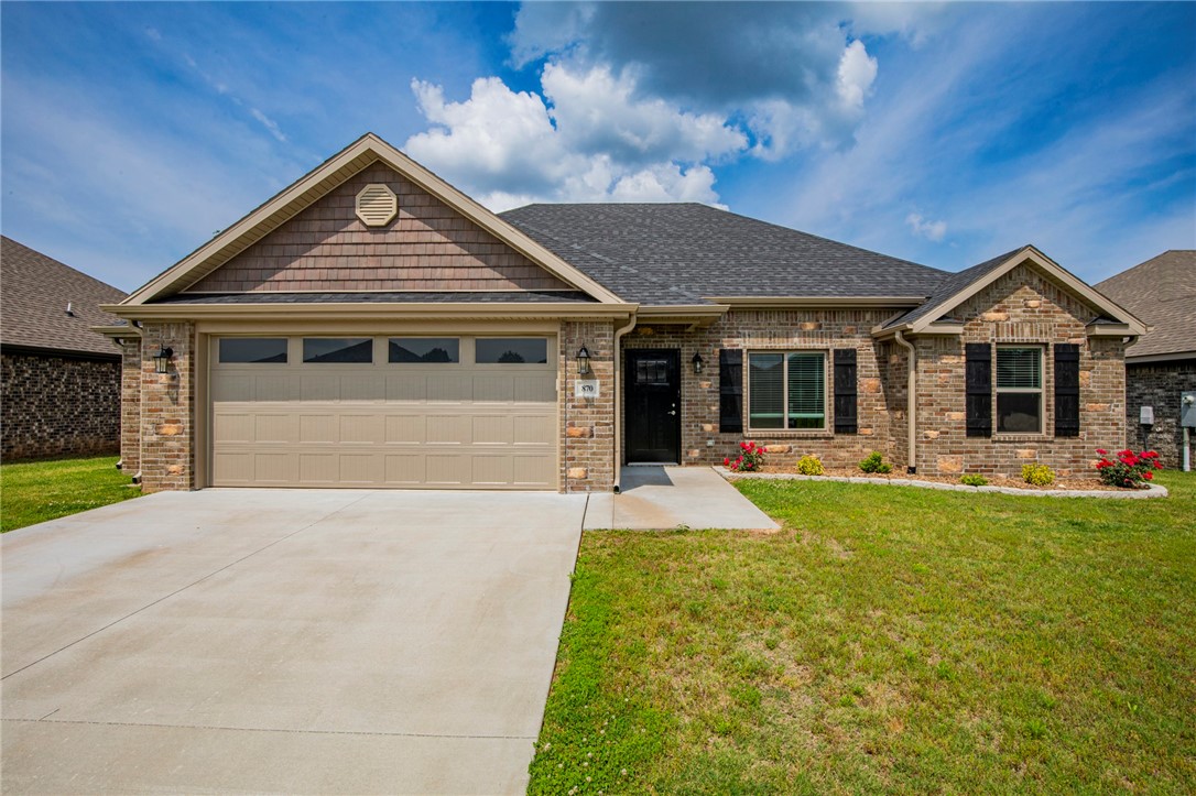 870 Bob Glen Circle