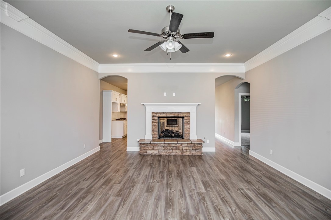 870 Bob Glen Circle