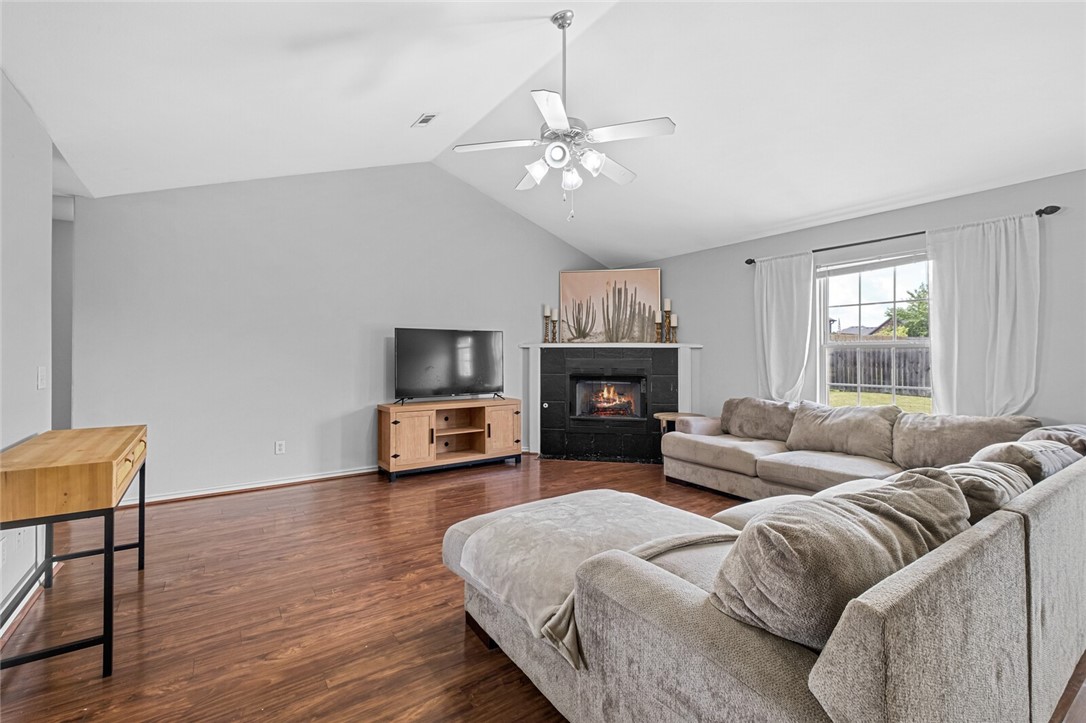 805 Eagle Crest