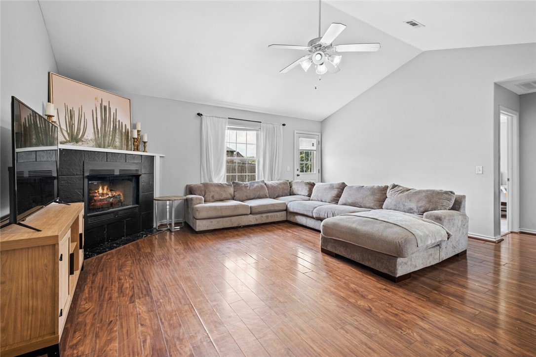 805 Eagle Crest