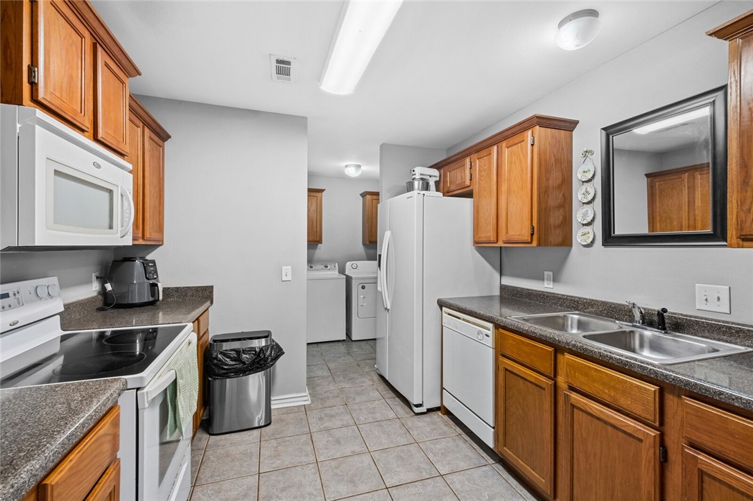 805 Eagle Crest