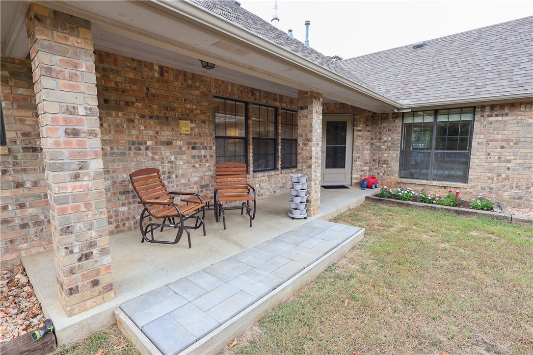 321 NW Highfill Ridge Road