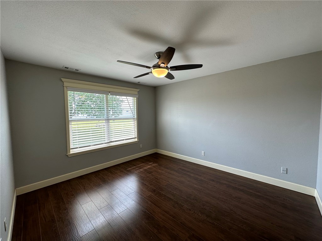 4855 SW Regional Airport Boulevard