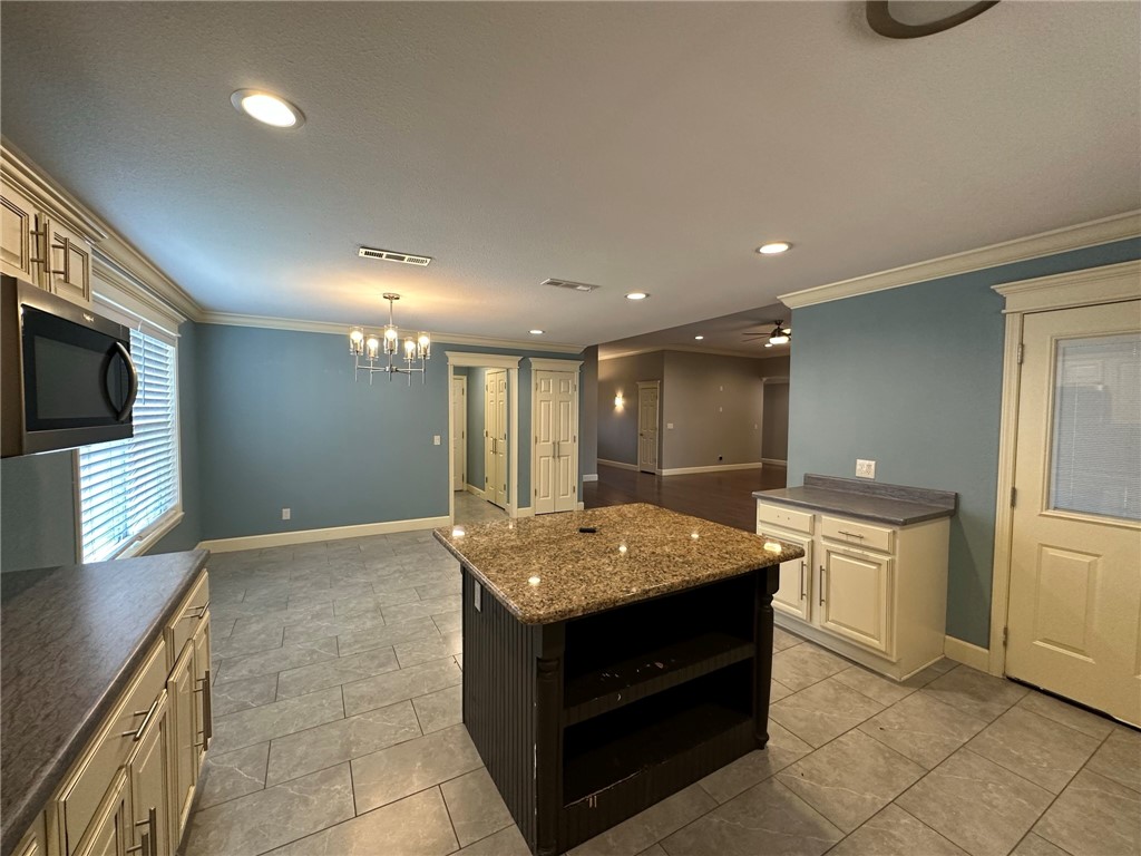 4855 SW Regional Airport Boulevard