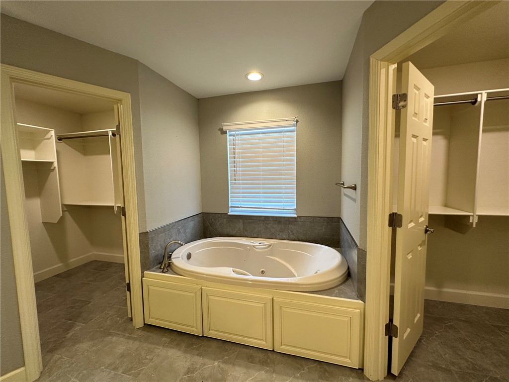 4855 SW Regional Airport Boulevard