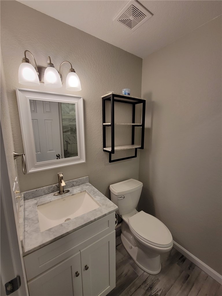 1125 W Persimmon Street B