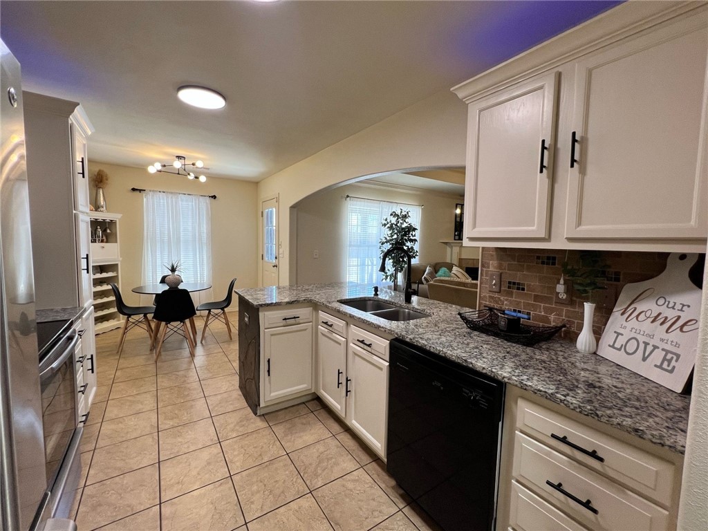 4305 SW Limestone Avenue