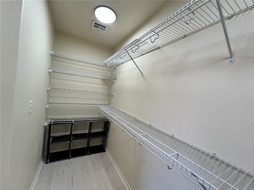 4305 SW Limestone Avenue