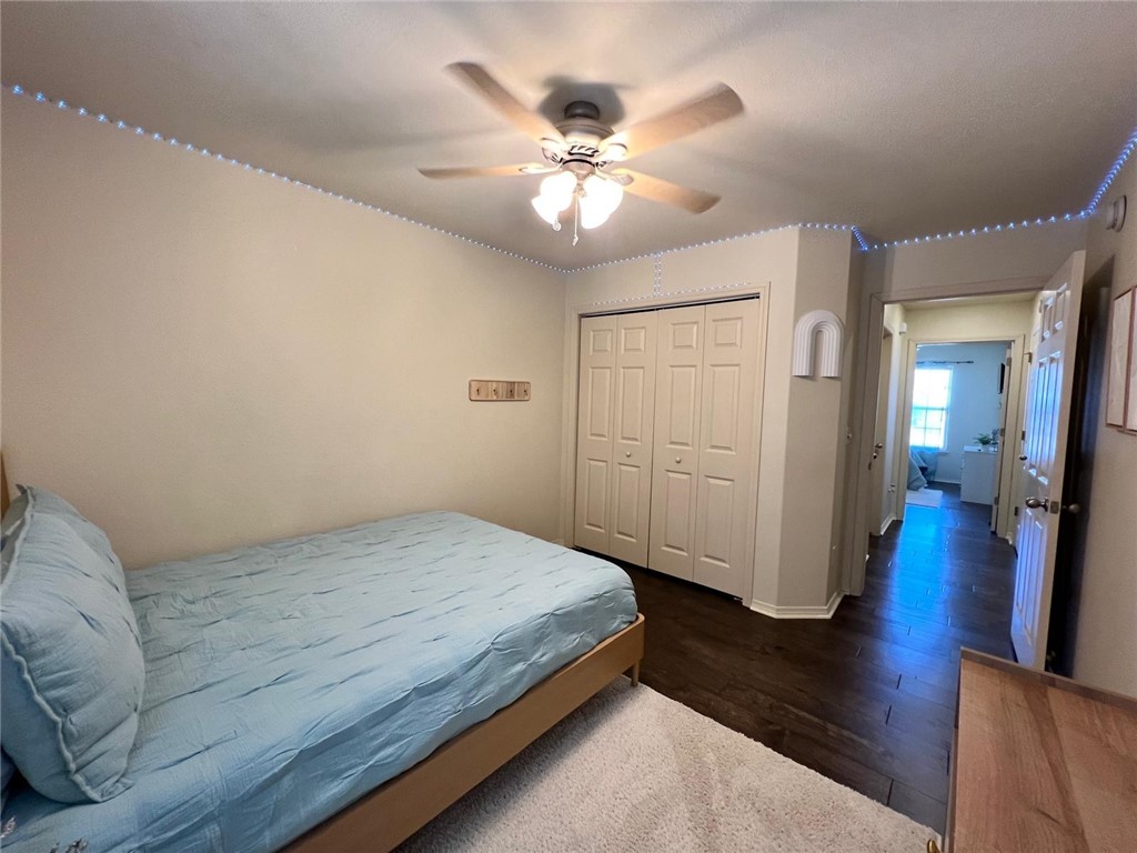 4305 SW Limestone Avenue