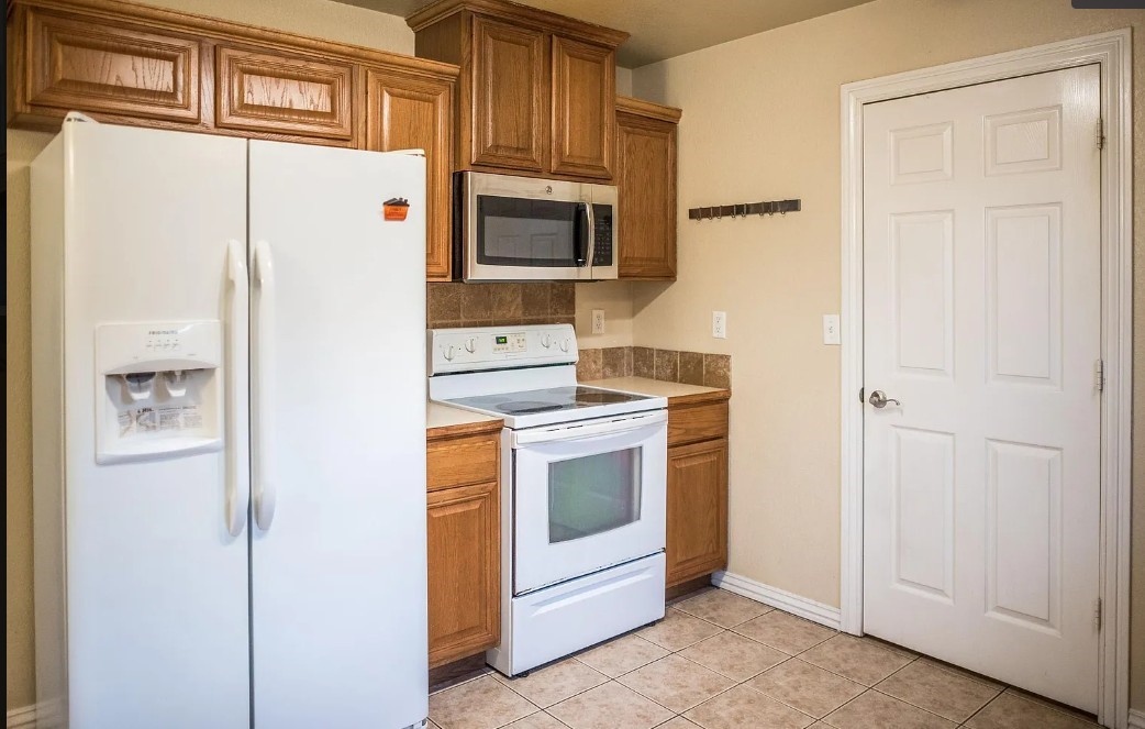 1013 S Applewood Circle