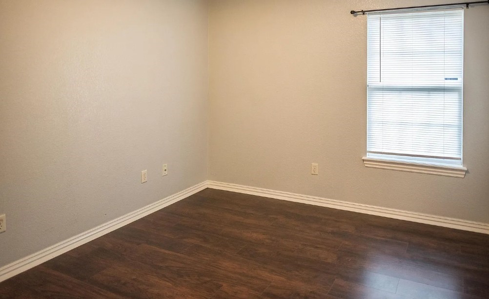 1013 S Applewood Circle