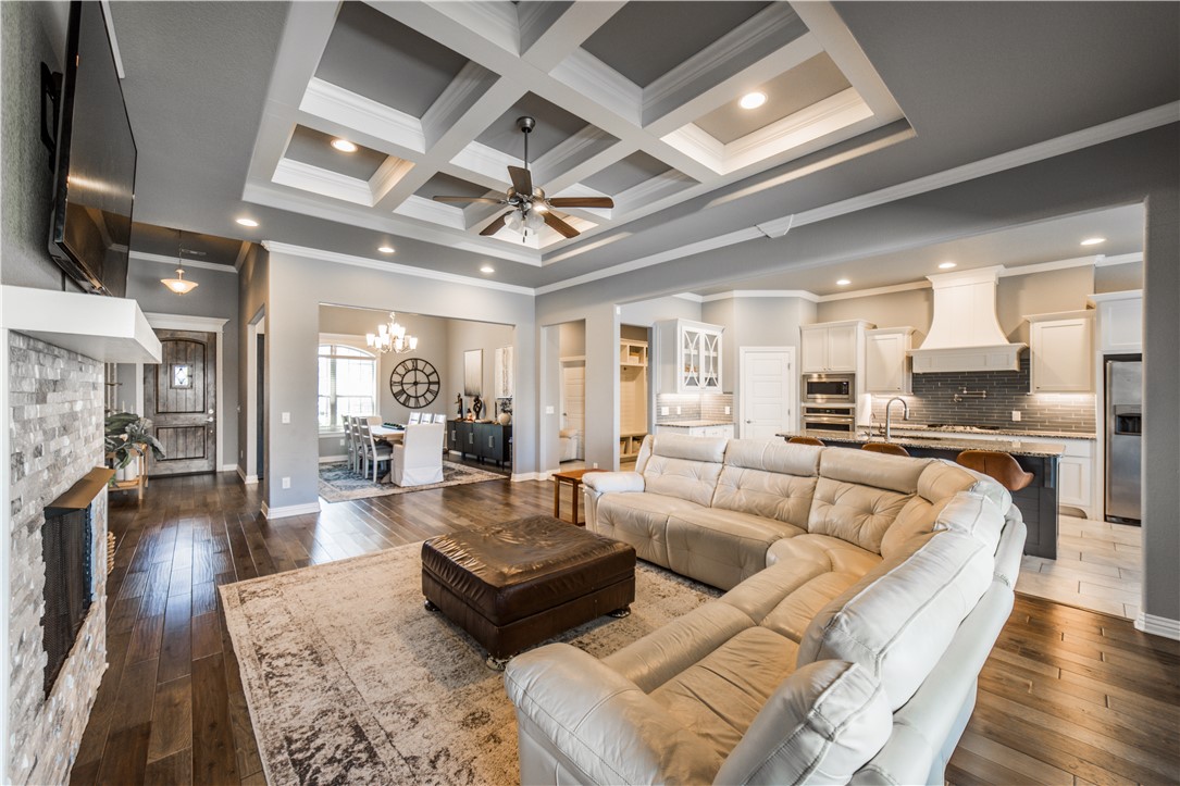 1530 Golden Jubilee Road