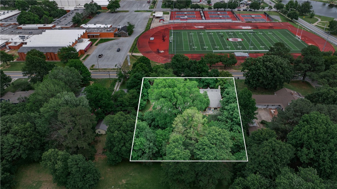 320 S Pleasant Street