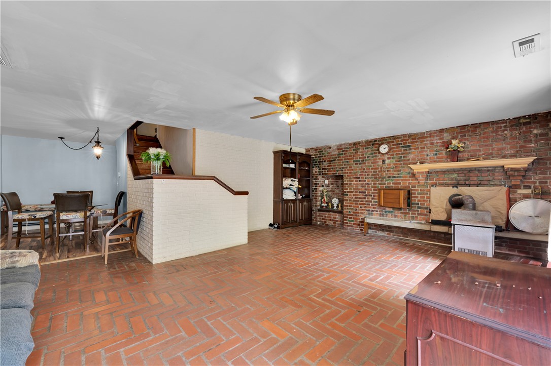 320 S Pleasant Street