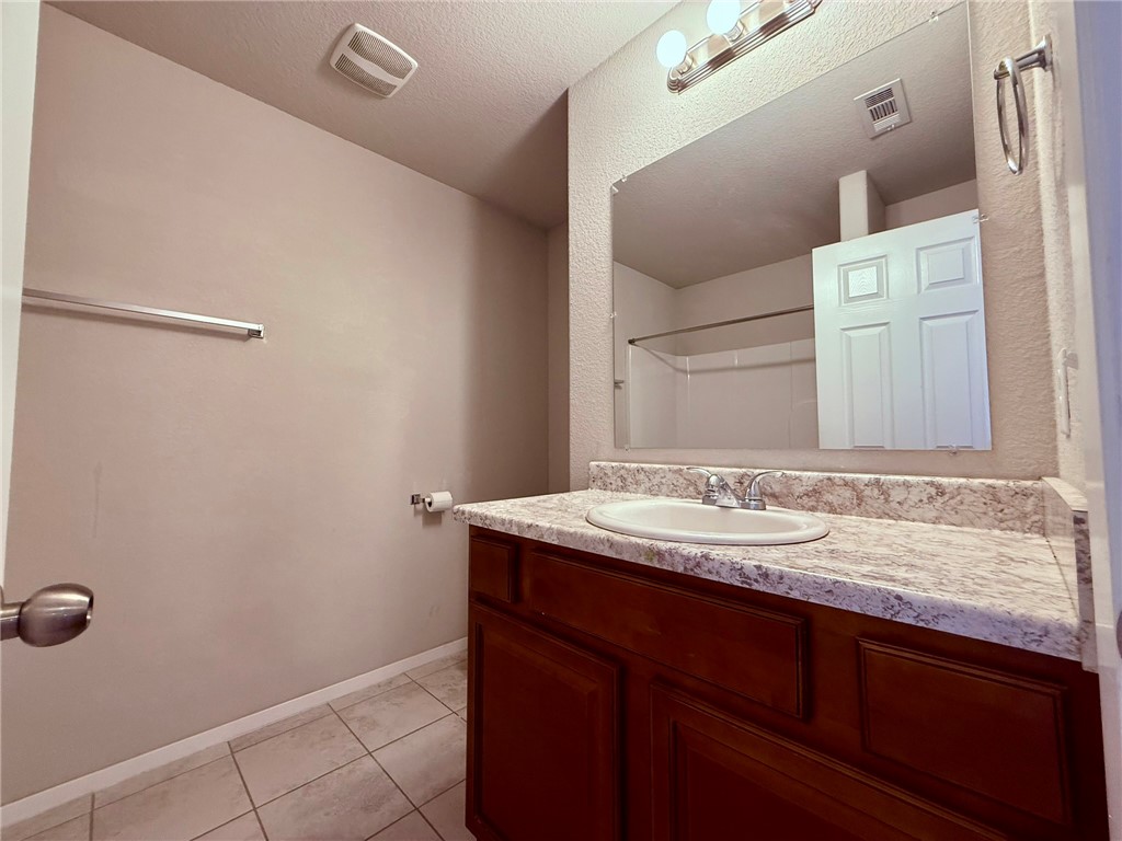 805 Green World Street