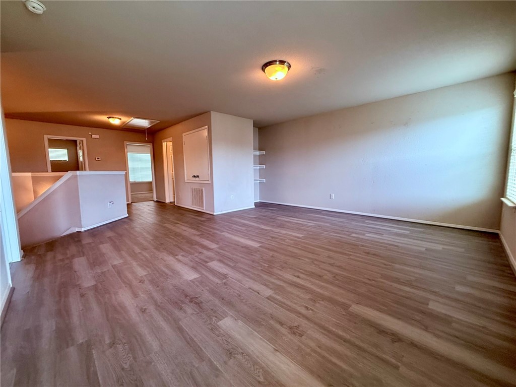 805 Green World Street