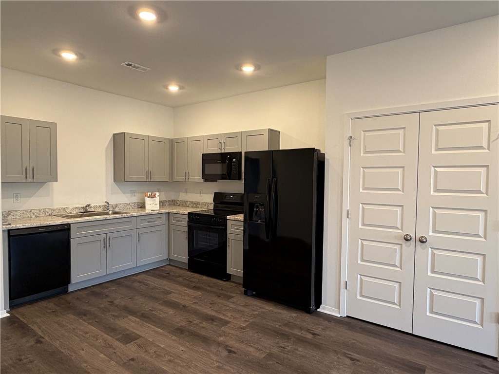 6808 SW Memphis Avenue