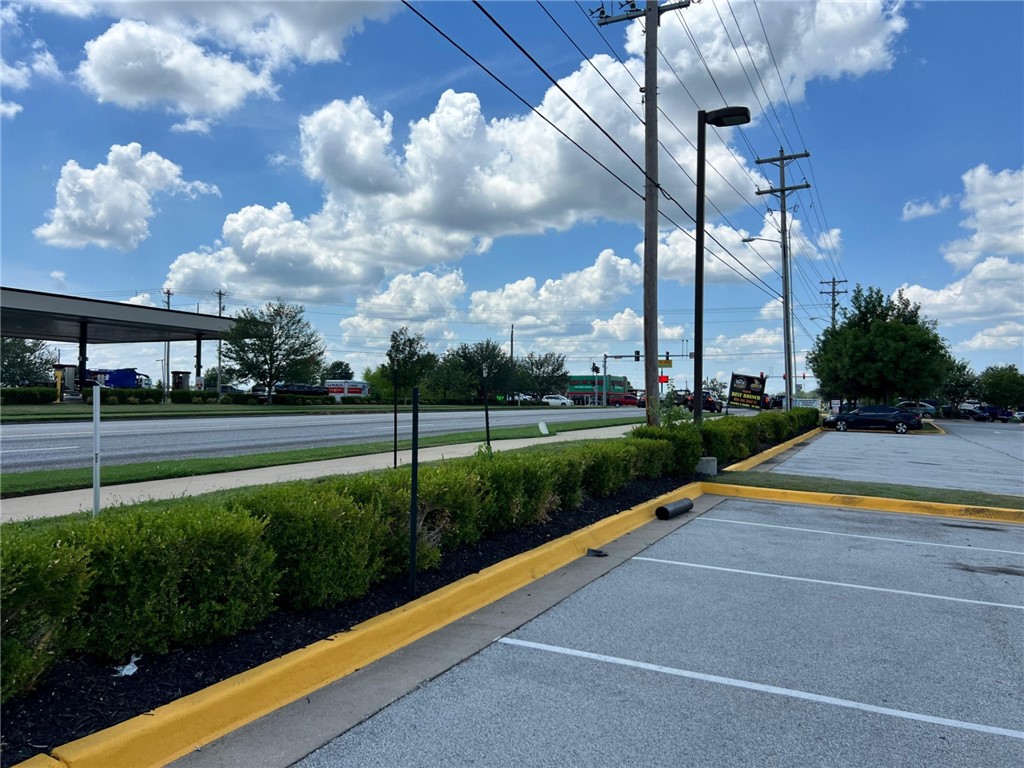 1032 E Henri De Tonti Boulevard 14