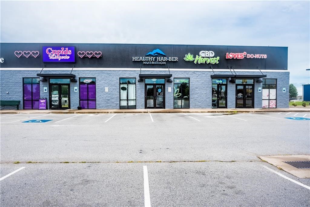 1032 E Henri De Tonti Boulevard 14