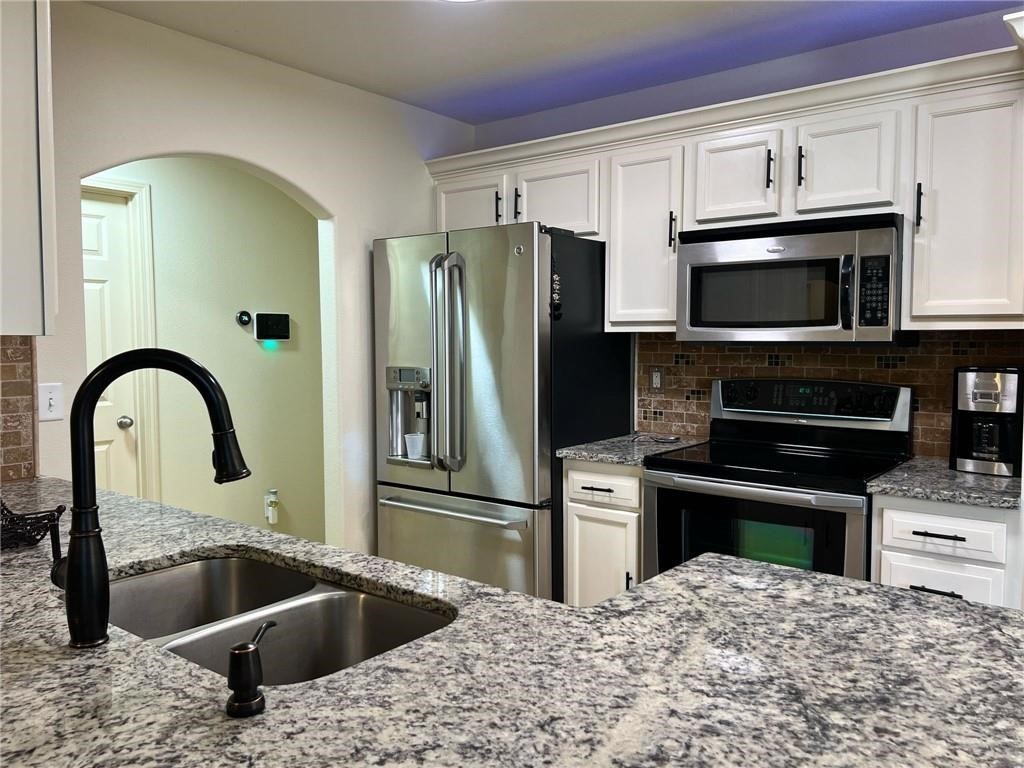 4305 SW Limestone Avenue