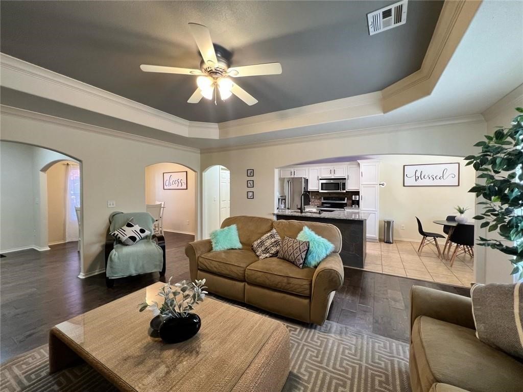 4305 SW Limestone Avenue